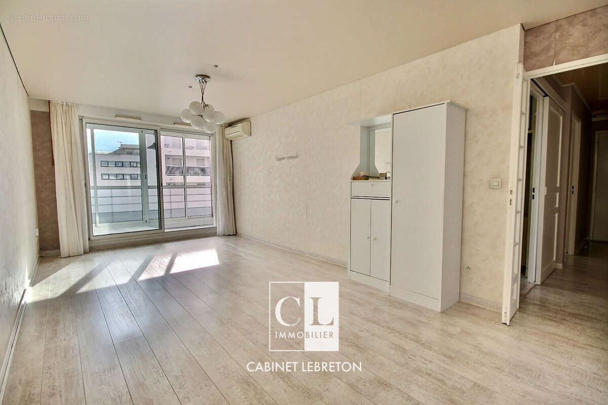 Appartement à MARSEILLE-6E