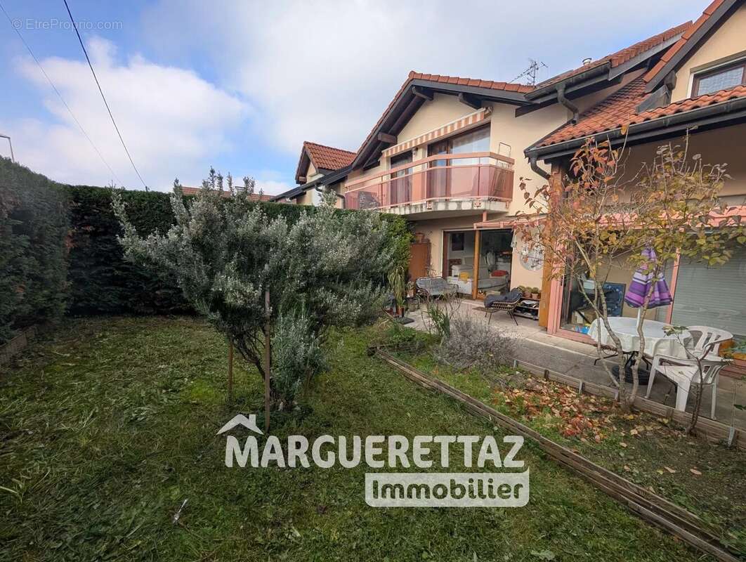 Appartement à REIGNIER