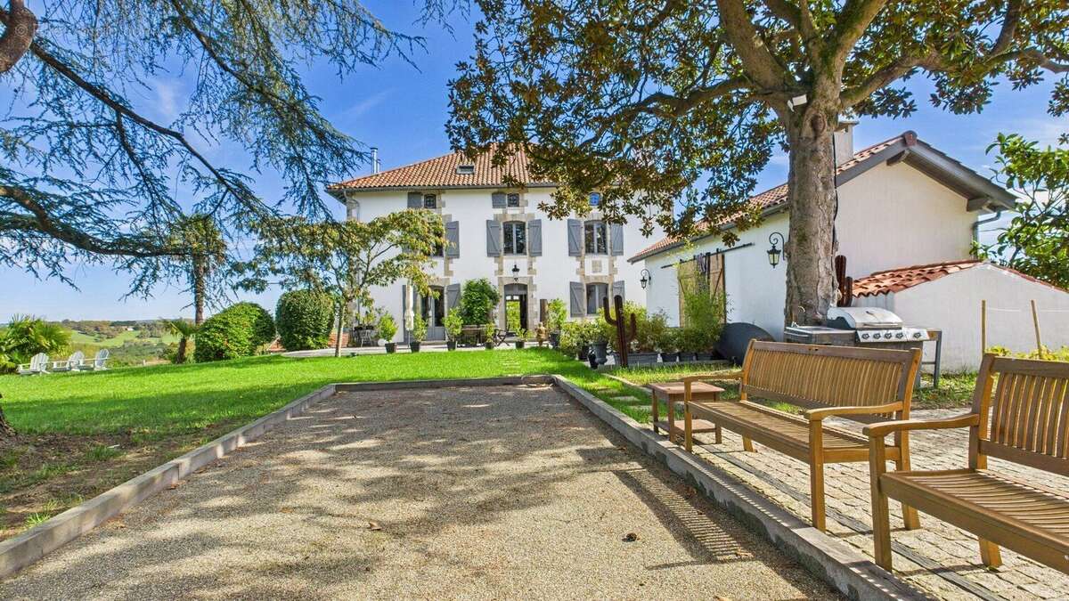 Maison de Maître du XVIIIe siècle à Guiche - photo 2