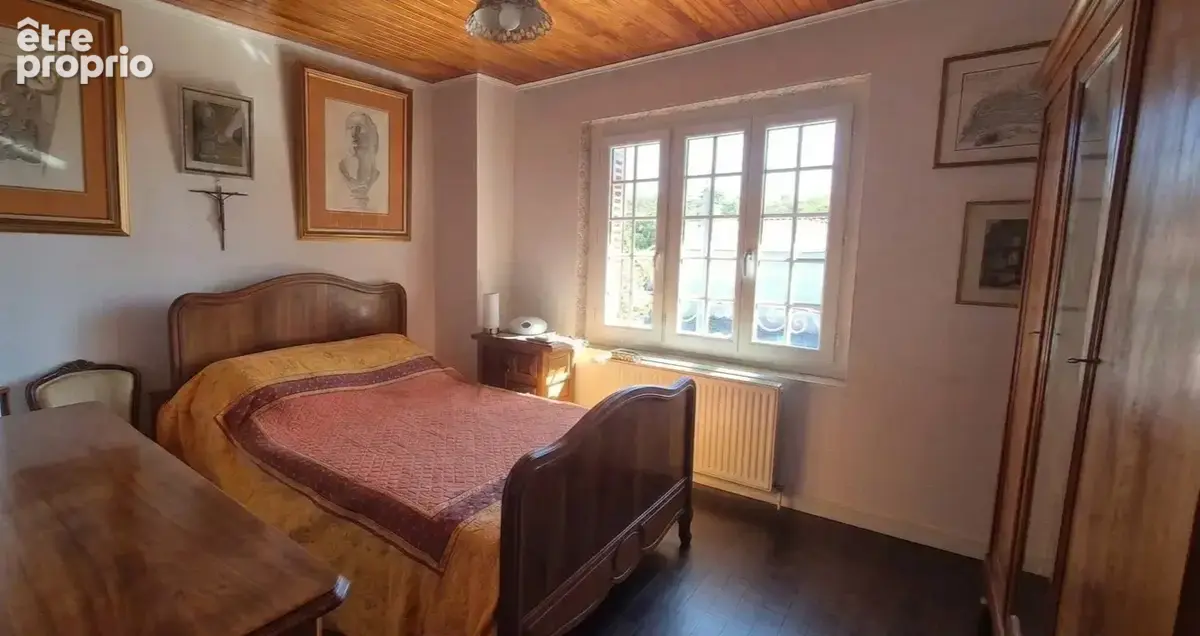Bâtisse de 140 m2 habitables sur parce de 3375 m2, avec garage, grange et caves. - photo 15