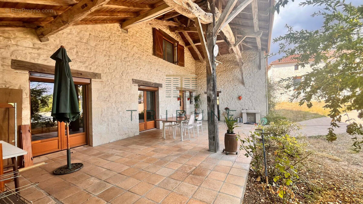 Maison à HAUTEFAGE-LA-TOUR