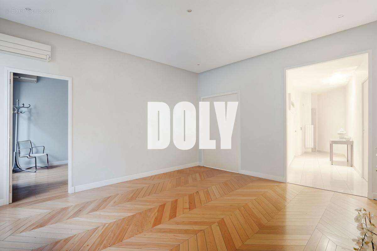 Appartement à PARIS-3E