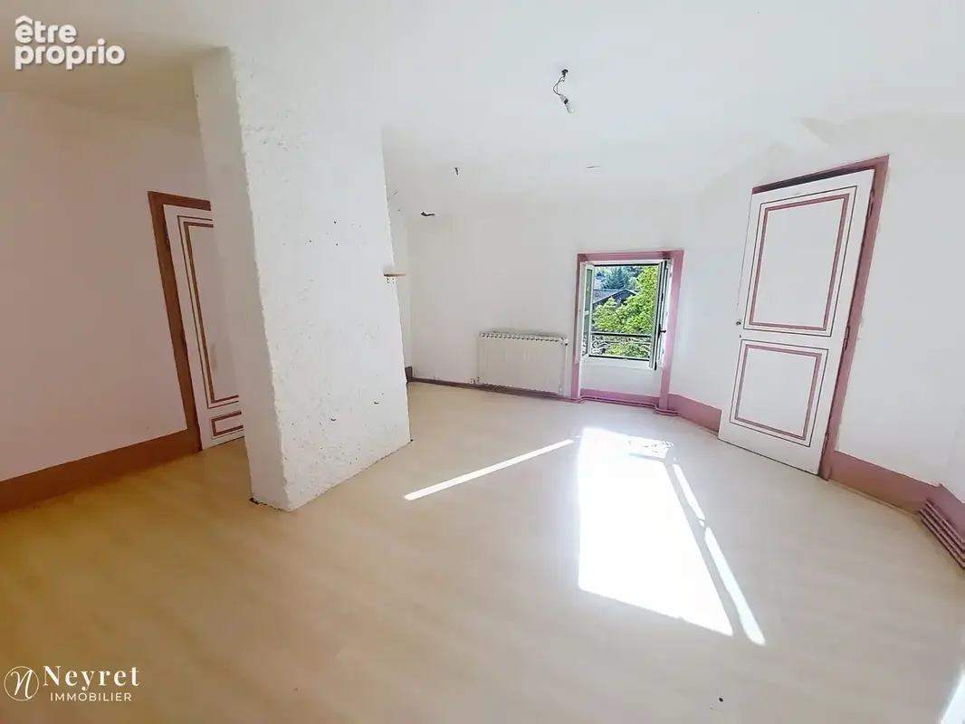 Opportunité à saisir dans une maison de maître sur les hauteurs de Vernaison de 6 lots, T3 de 62,72 m2 - photo 3