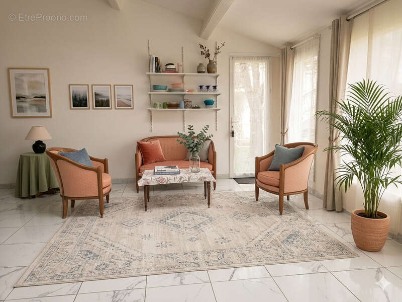 Maison à FONTCOUVERTE