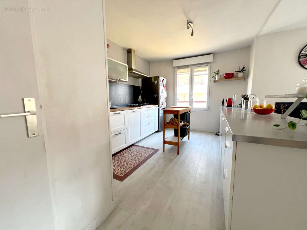 Appartement à LYON-9E