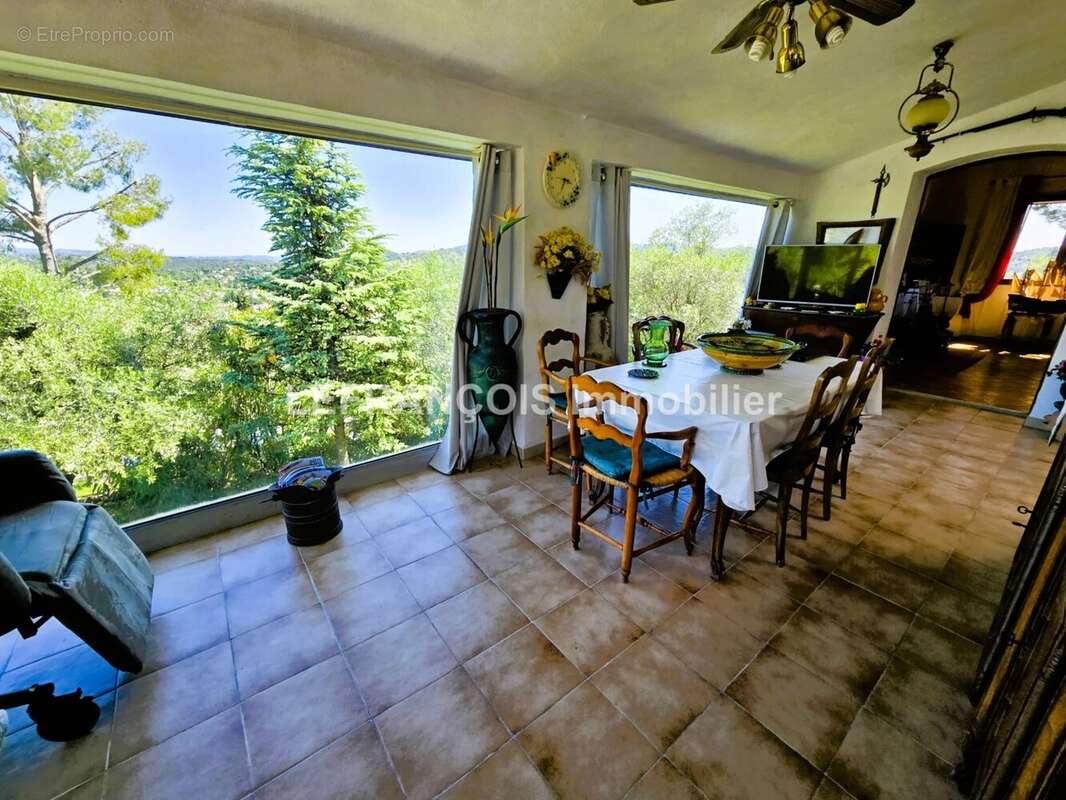 Maison à PEYMEINADE