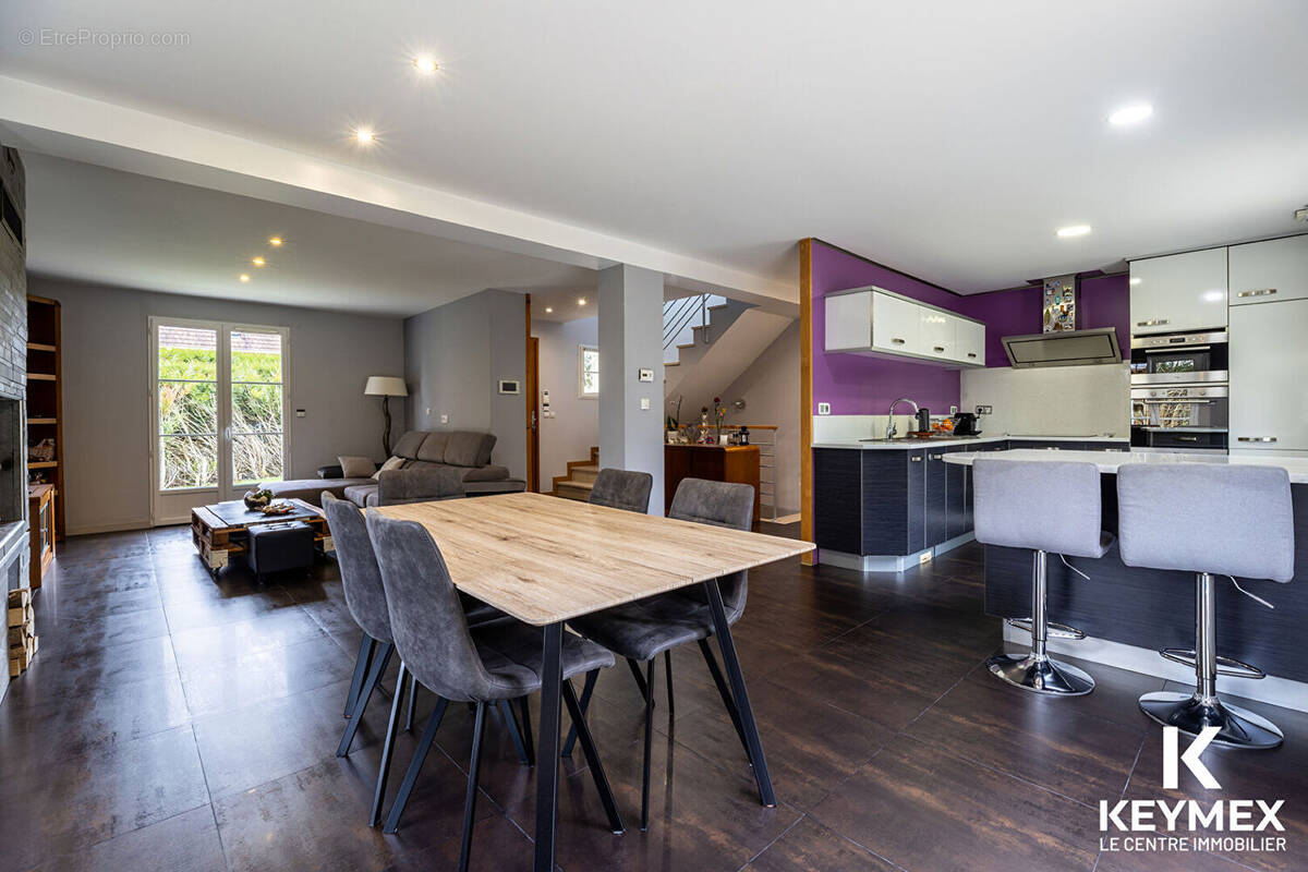 Maison à VILLAINES-SOUS-BOIS