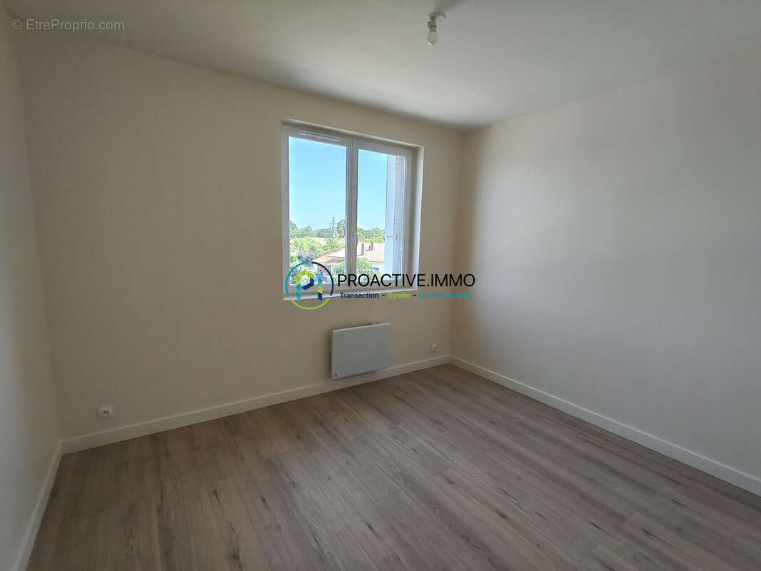 Appartement à VELINES