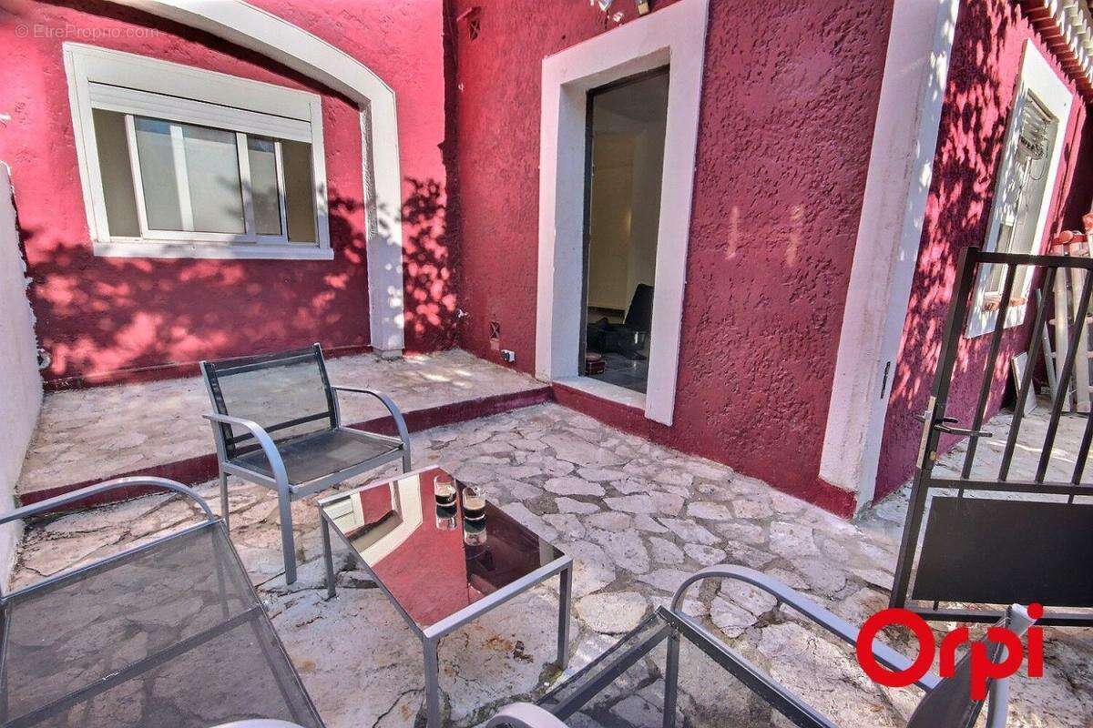 Appartement à MARSEILLE-11E