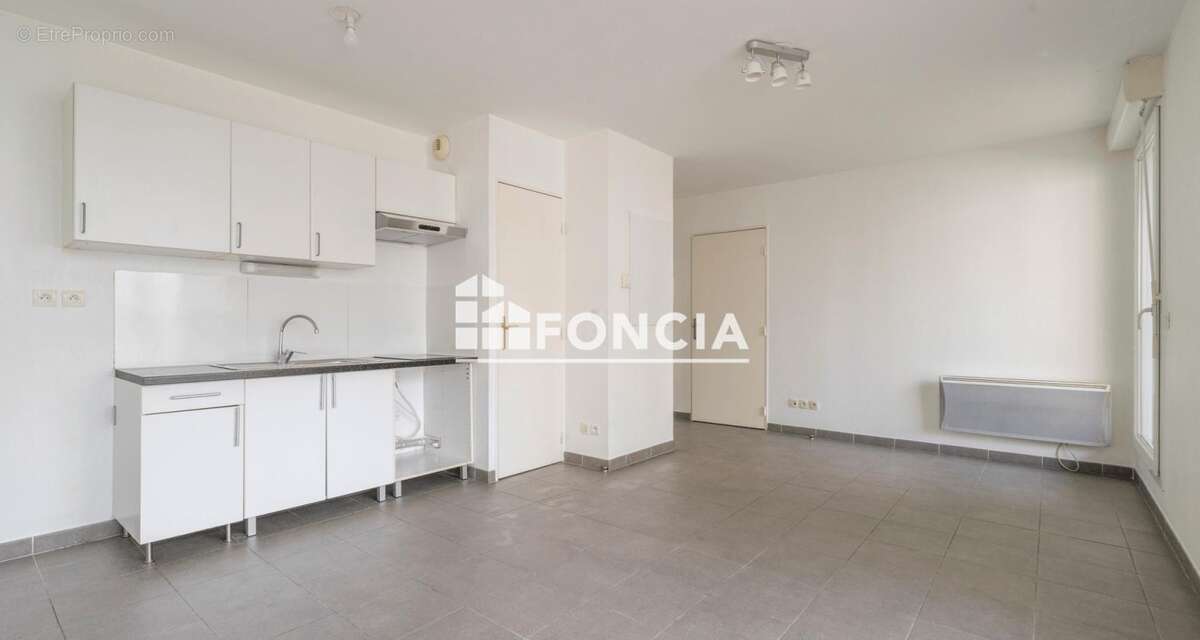 Appartement à MARSEILLE-2E