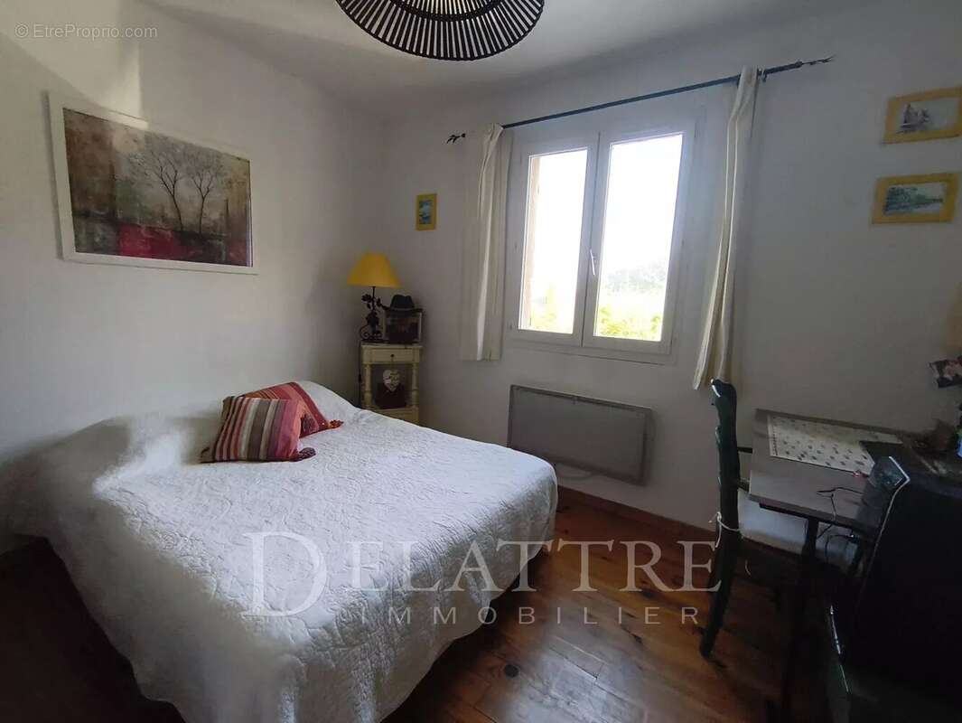 Maison à CHATEAUNEUF-GRASSE