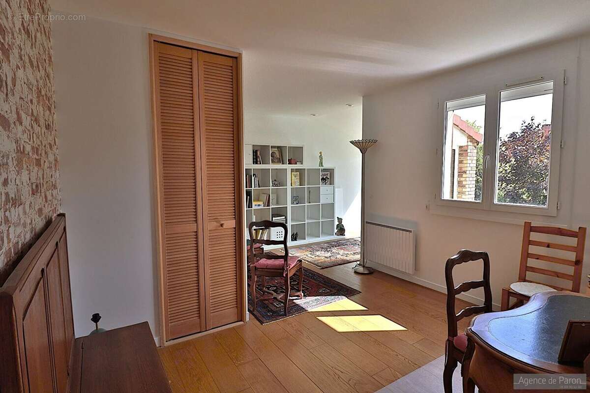 Maison à VERRIERES-LE-BUISSON