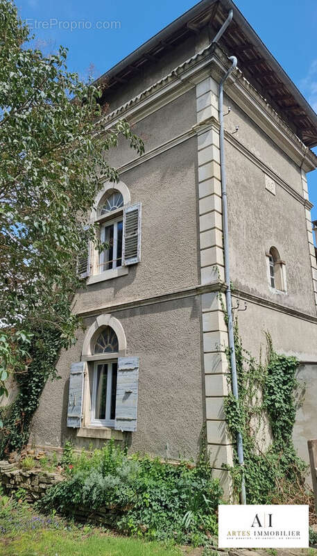 Maison à MONTELIMAR