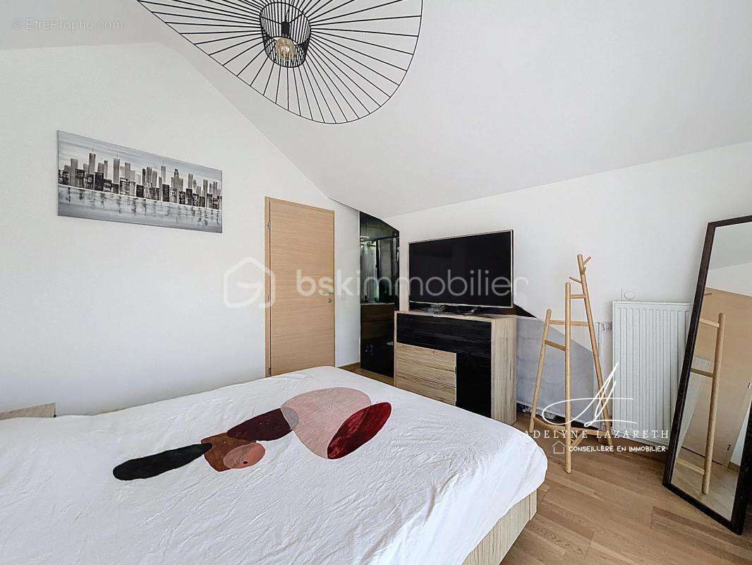 Appartement à POISY