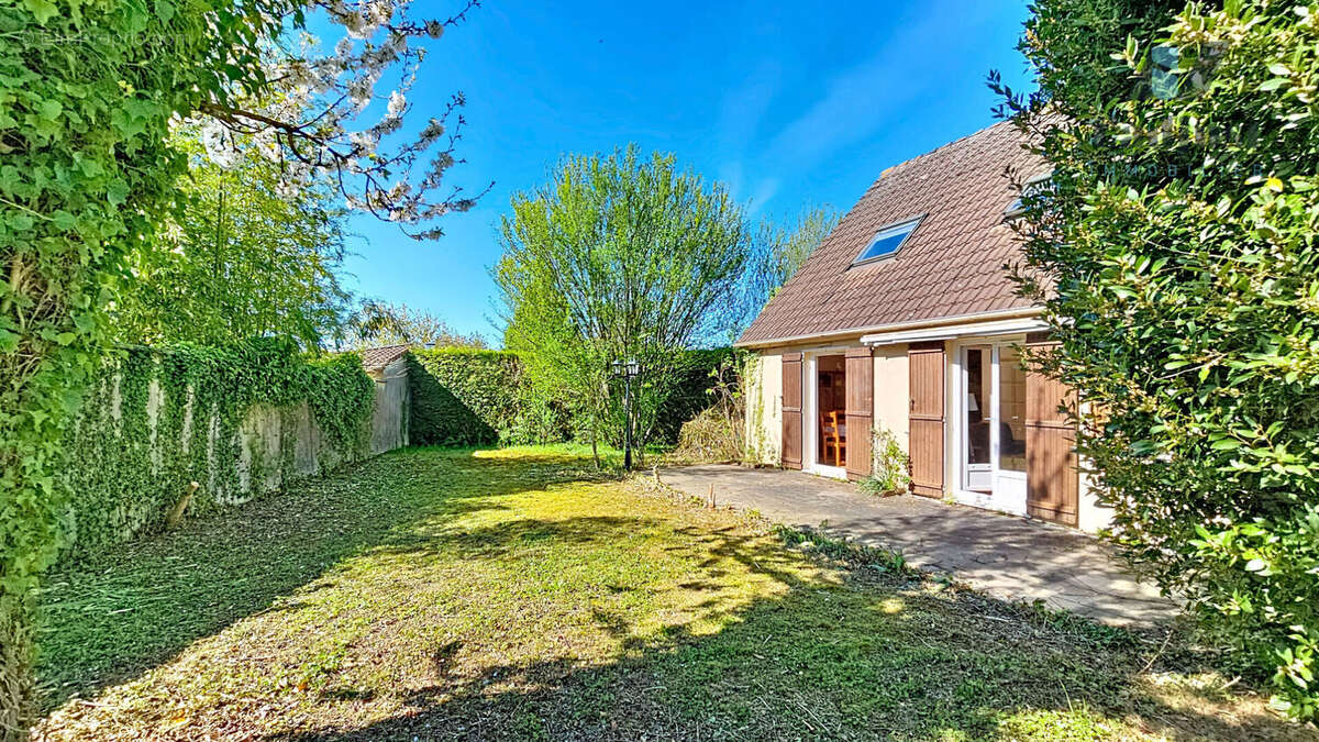 Maison à VERNOU-LA-CELLE-SUR-SEINE