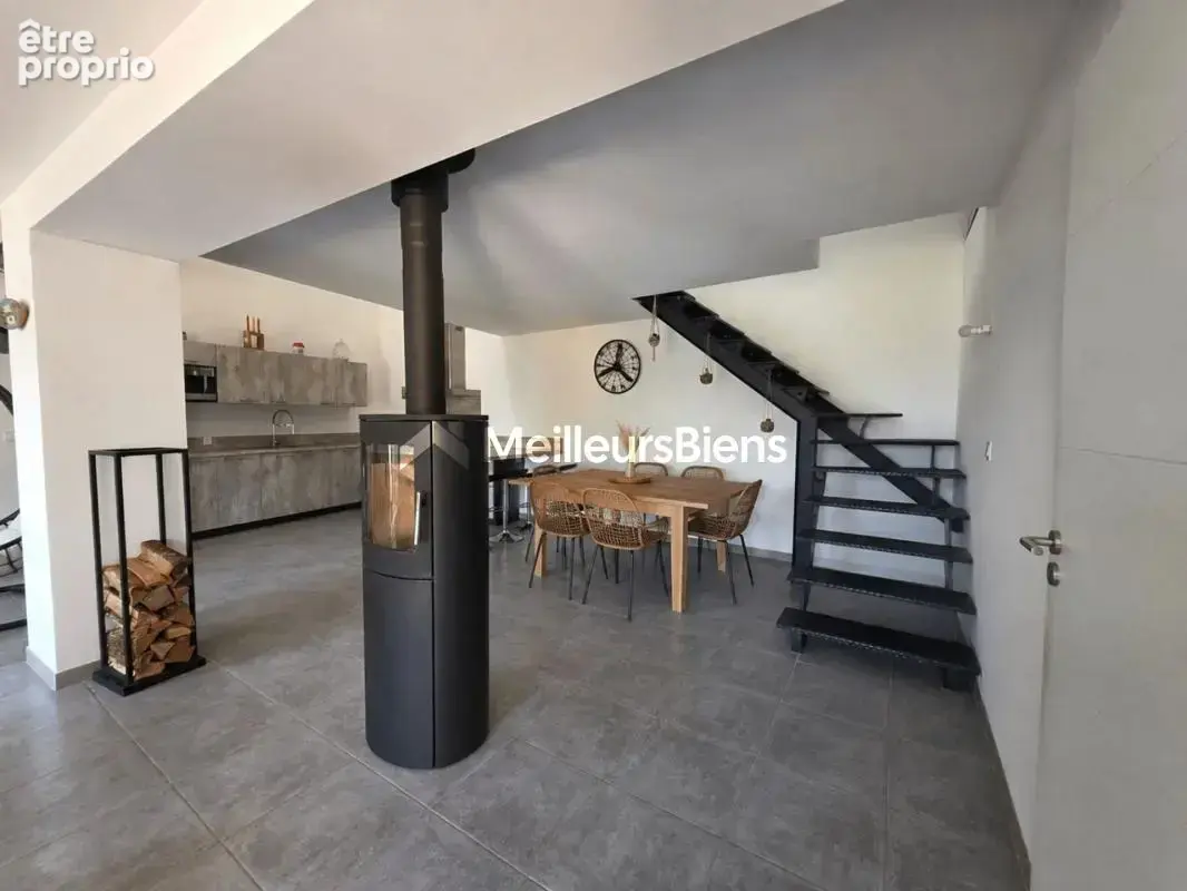 Ancienne Grange rénovée de 126 m² avec jardin et grand garage - photo 10