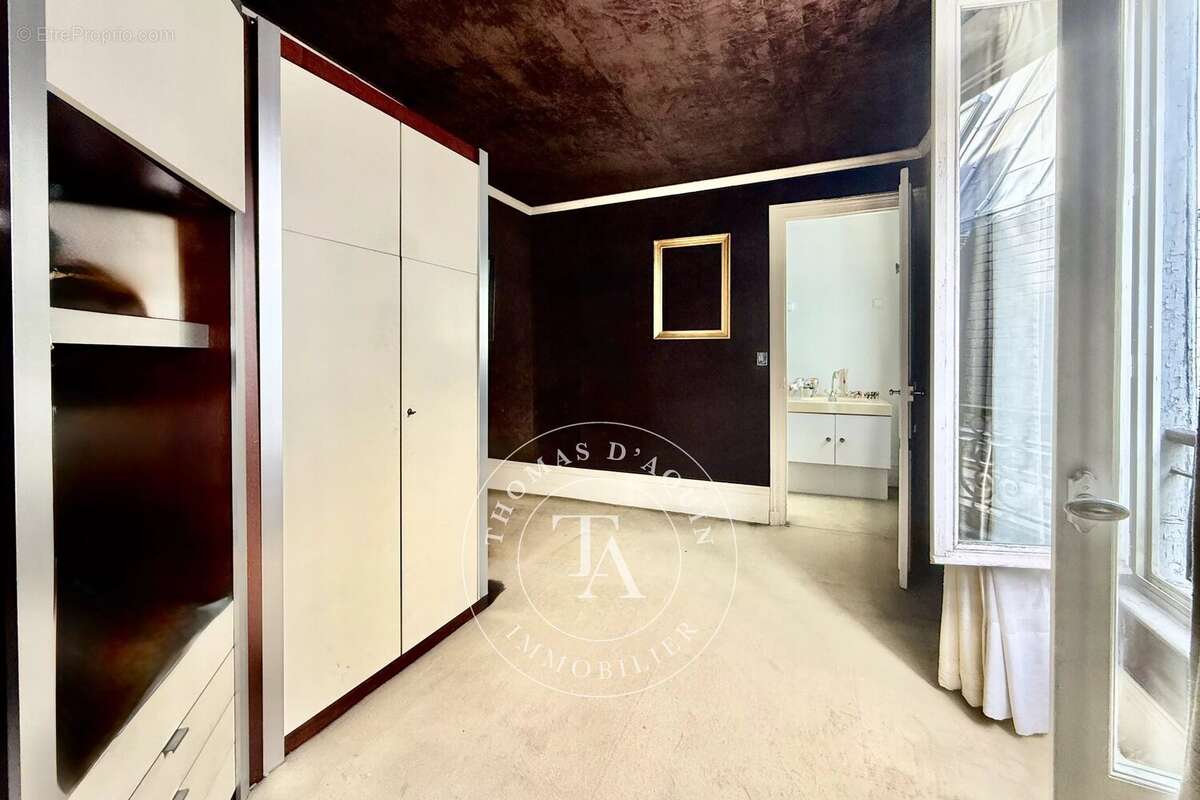 Appartement à PARIS-10E