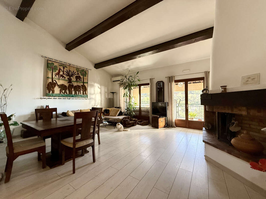 Appartement à ROQUEBRUNE-CAP-MARTIN