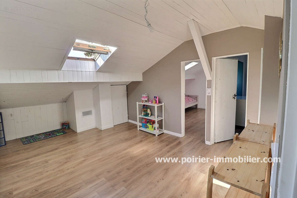 Maison 121 m² à Vetraz-Monthoux  - photo 4