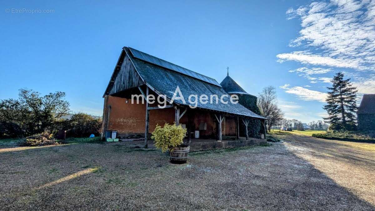 Maison à SOULIGNE-FLACE