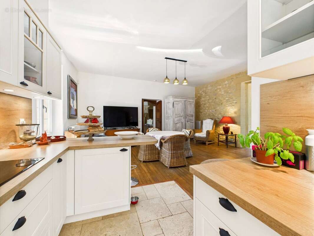 Maison Périgourdine XVIIIe  4 ch.  190 m²  Piscine  9 000 m²  Proche Sarlat  Dordogne - photo 2