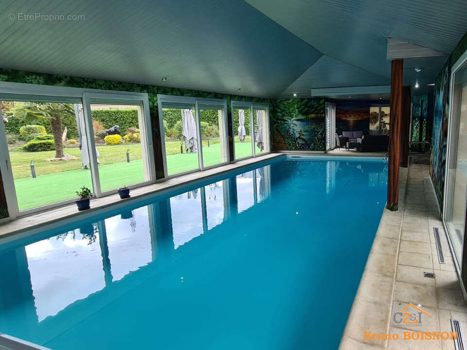 Maison à SAINT-CYR-SUR-LOIRE