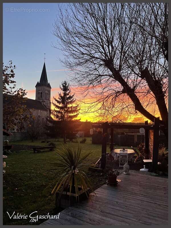 Maison à SAINT-SEURIN-SUR-L'ISLE