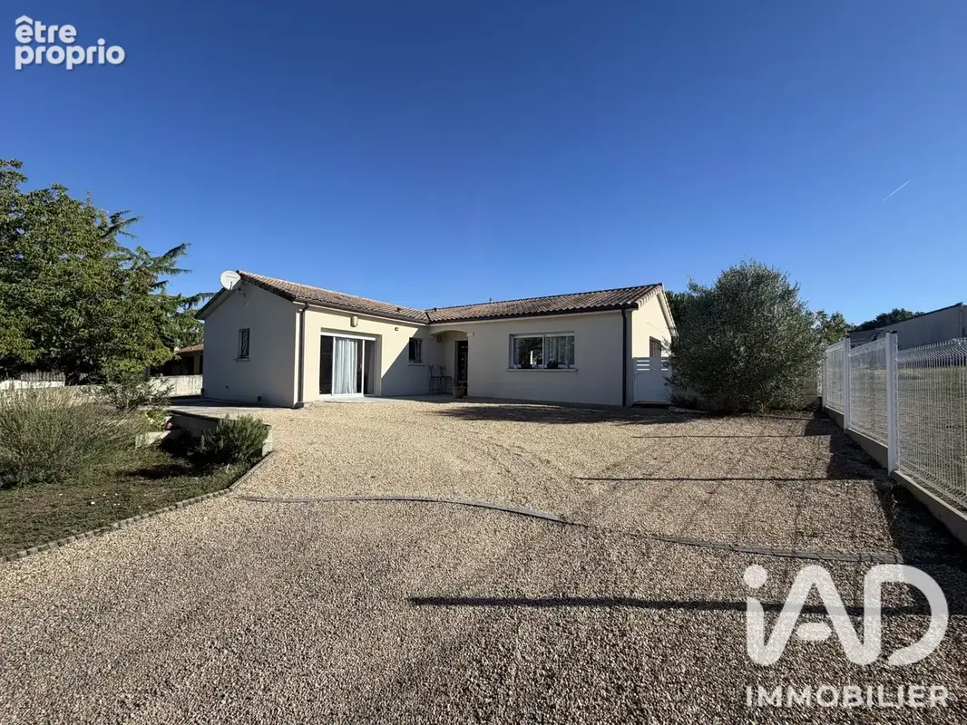 Photo 1 - Maison à ASNIERES-SUR-NOUERE