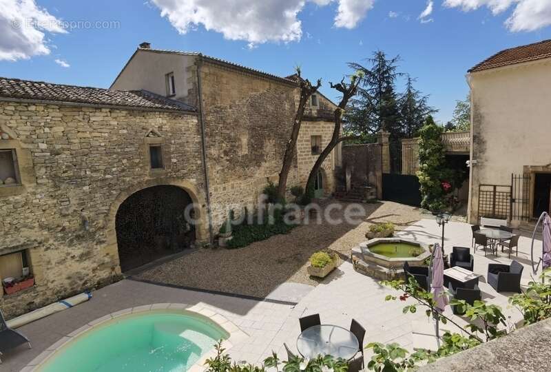 Dpt Gard (30), à vendre UZES propriete P14 de 548 m² - Terrain de 830,00 m² - photo 6