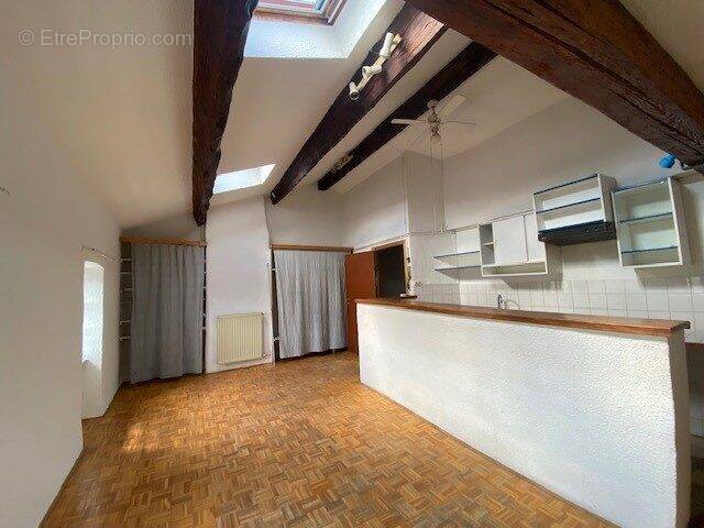 Appartement à PRIVAS