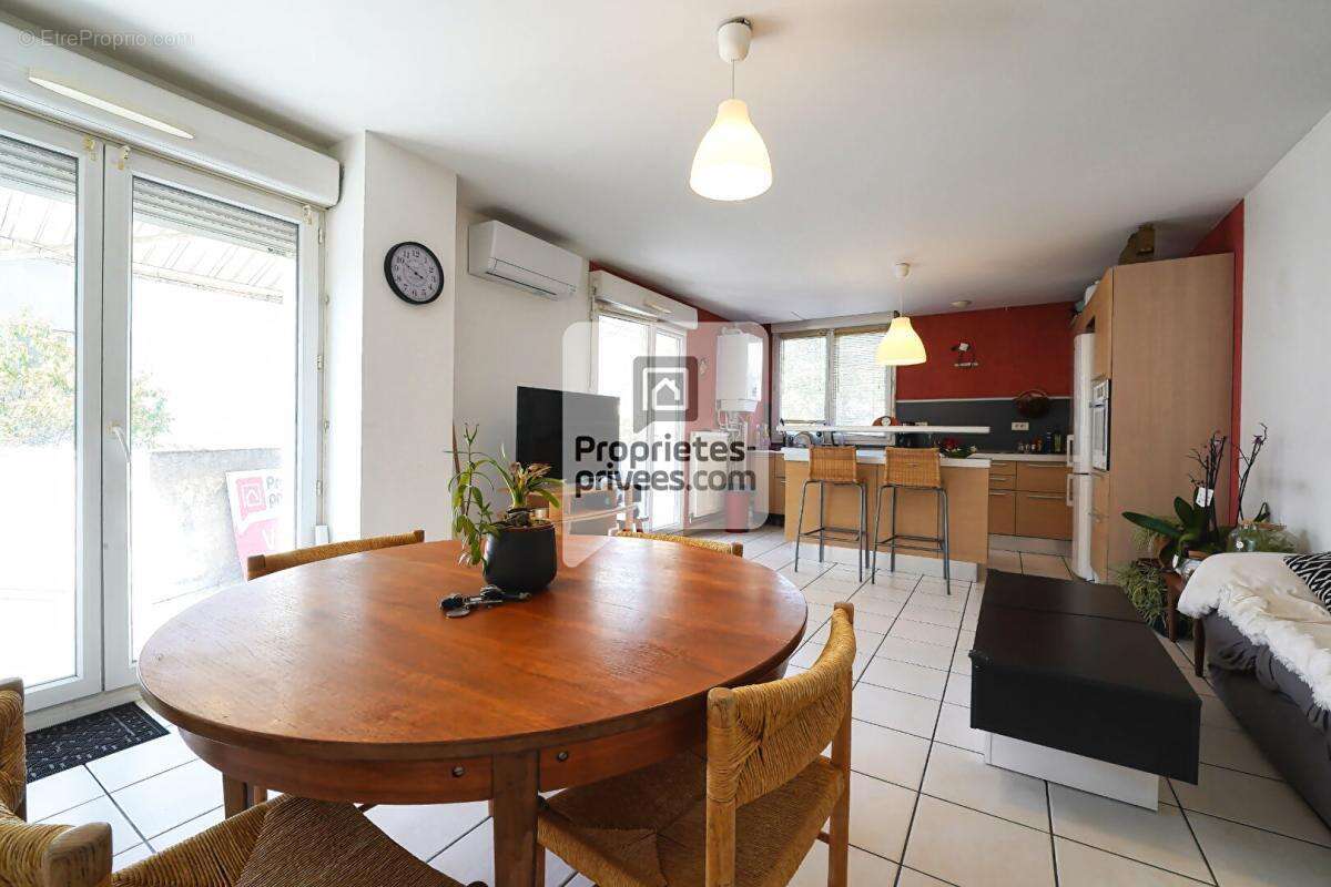Appartement à SEYSSINET-PARISET