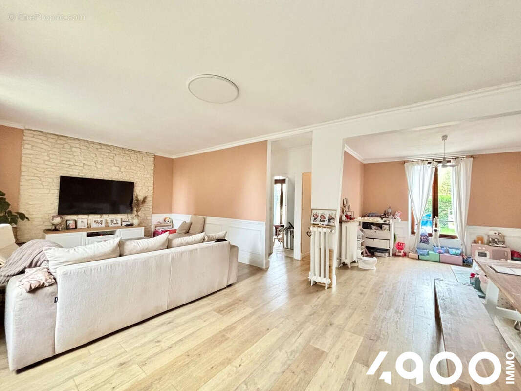 Maison à CORBEIL-ESSONNES