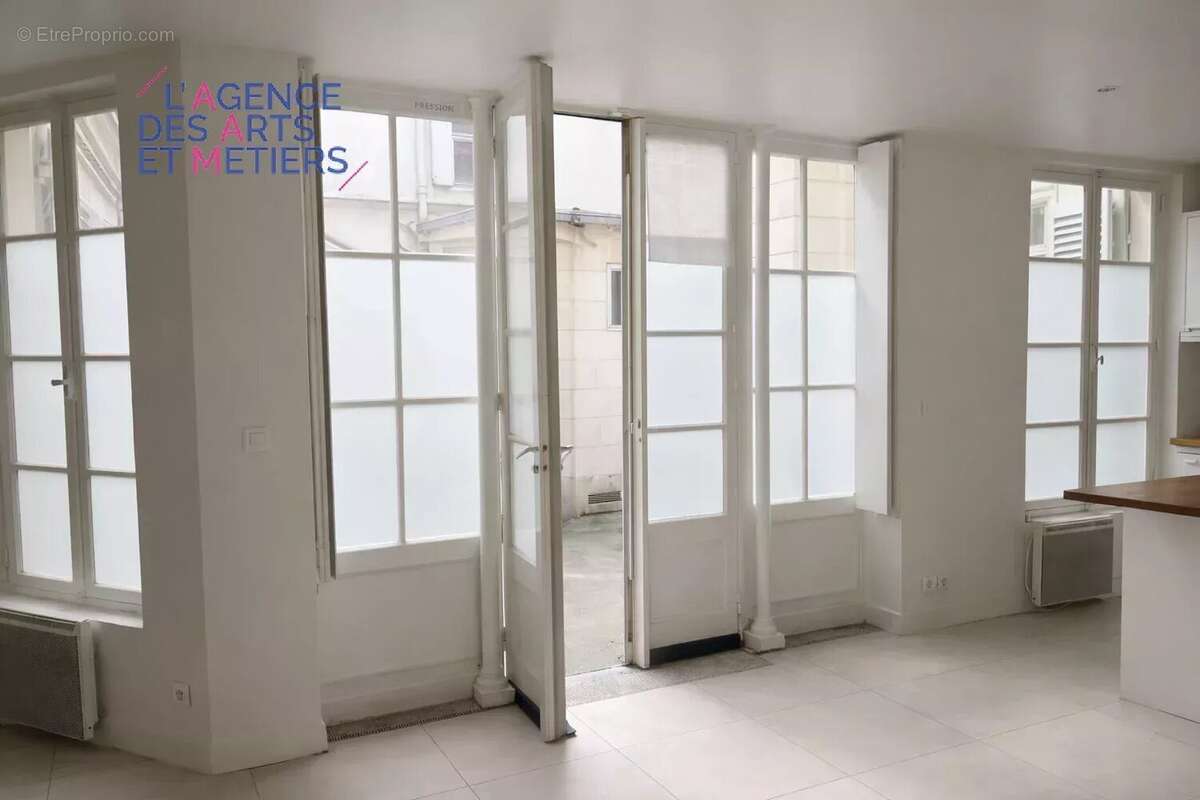 Appartement à PARIS-3E