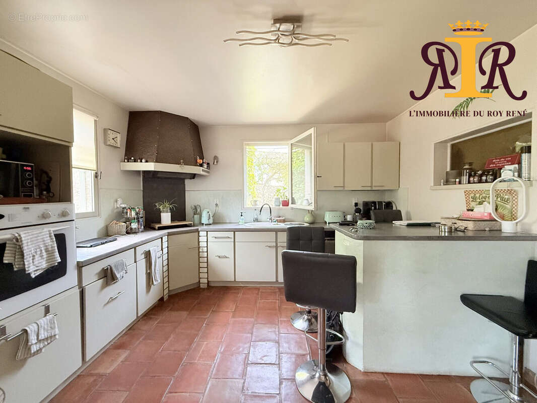 Maison à LA MOTTE-D&#039;AIGUES