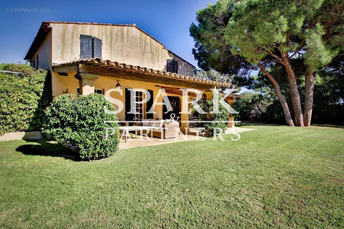 Maison à RAMATUELLE