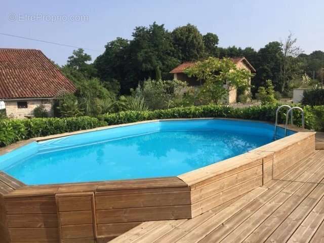 Maison à NANTEUIL-EN-VALLEE