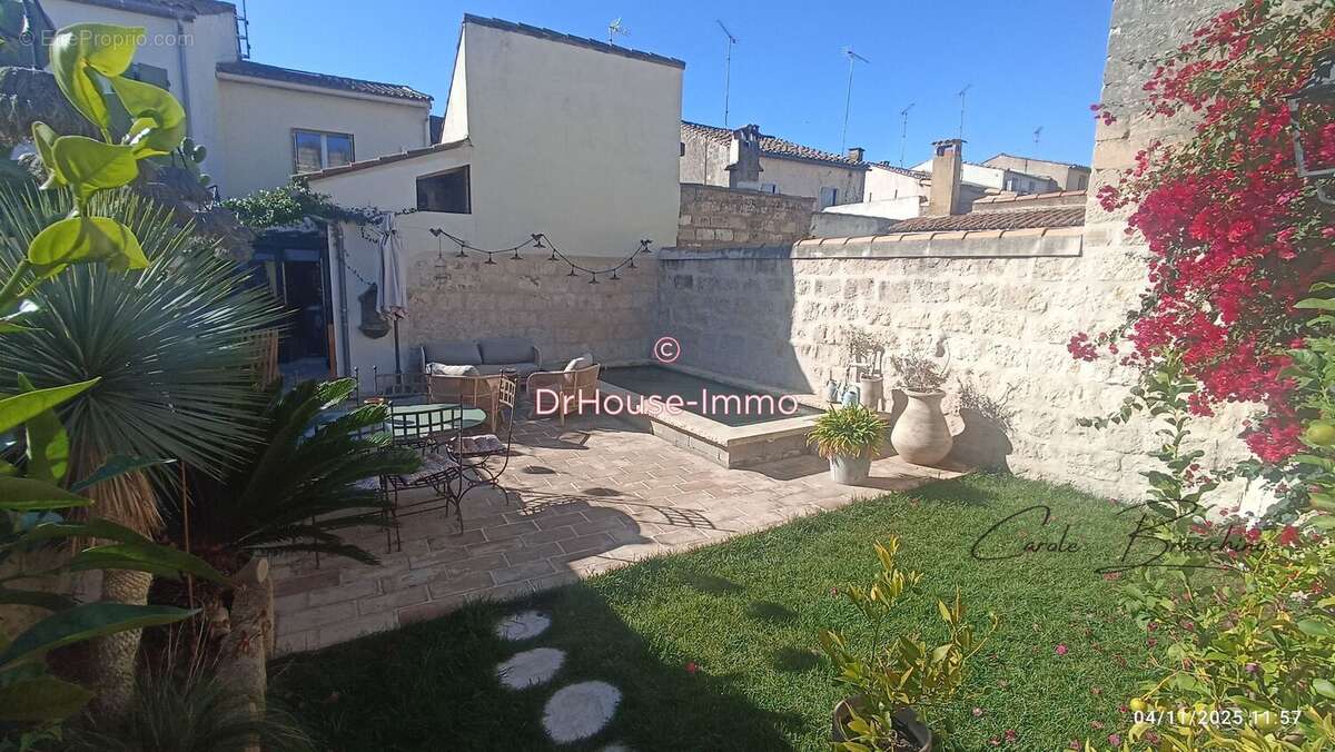 Maison 160 m² à Aigues-Mortes  - photo 4