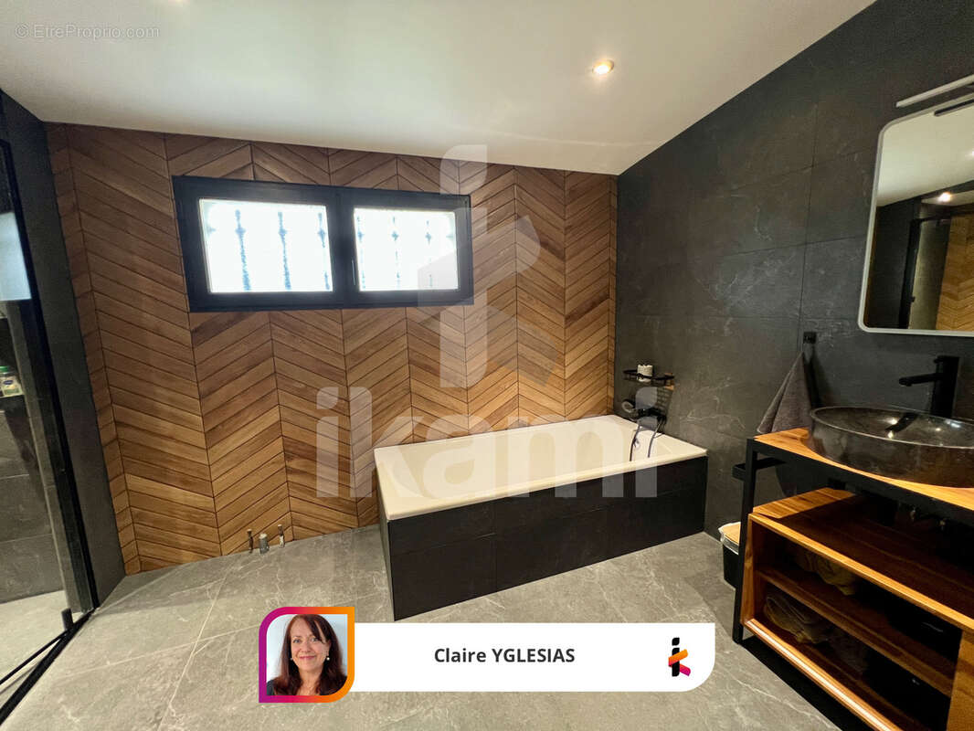 Maison à COURS-DE-PILE