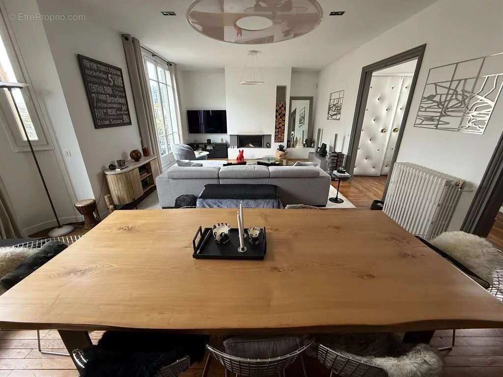 Appartement à NEUILLY-SUR-SEINE