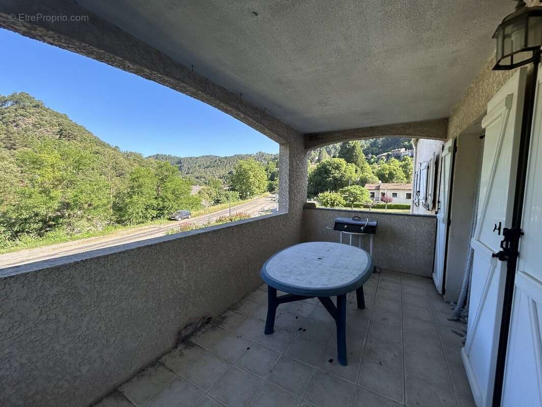 Maison à L&#039;ESTRECHURE