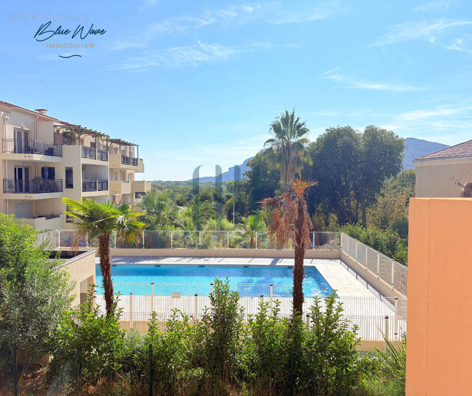 Appartement à LE MUY