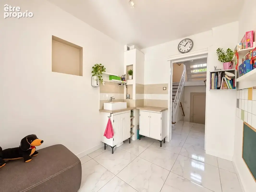 Maison semi-individuelle - 4 chambres - Garage- Jardin - photo 5
