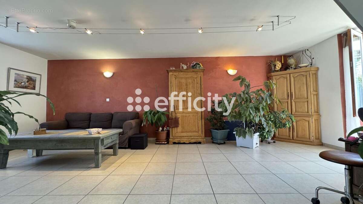 Maison à SAINT-ETIENNE-DE-SAINT-GEOIRS