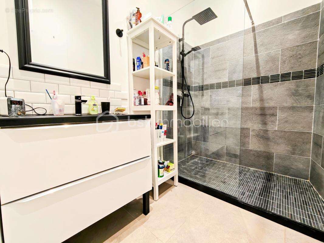 EXCLUSIVITÉ – Magnifique appartement duplex avec terrasse au cœur de la Place du Forum à Reims ! - photo 12