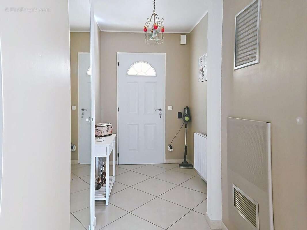 Maison 130 m² à Castelnaudary  - photo 6