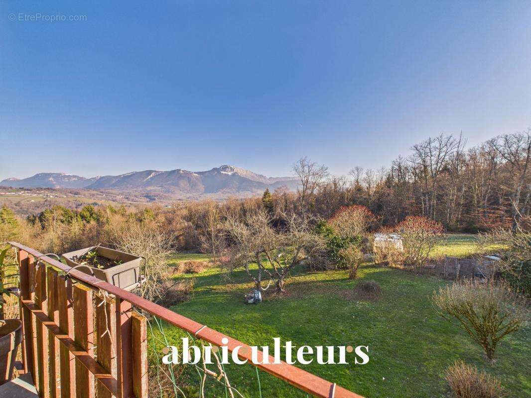 Ancien corps de ferme rénové avec vue panoramique en vente à  Charvonnex Annecy (74370) - photo 11