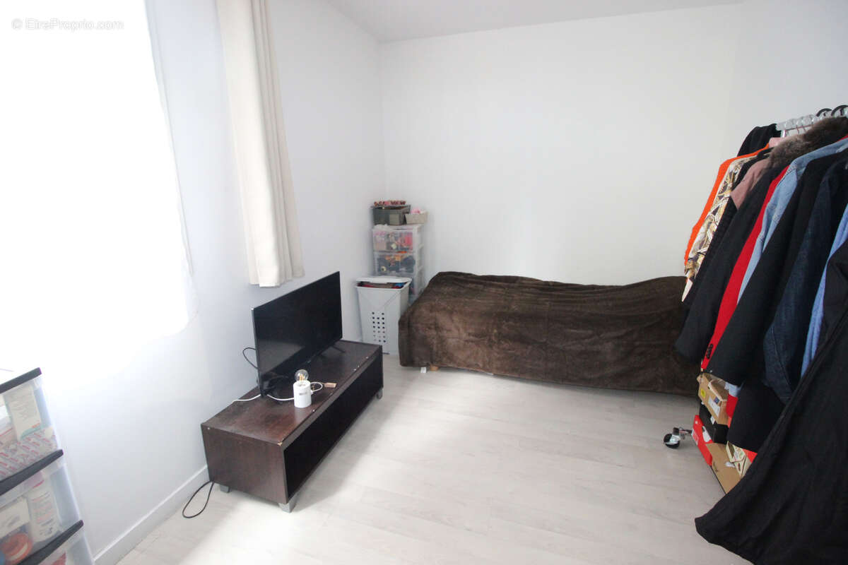 Boissy-saint-léger   à 10 minutes à pied du rer  f4 de 84 m2 avec balcon, cave et parking - photo 6