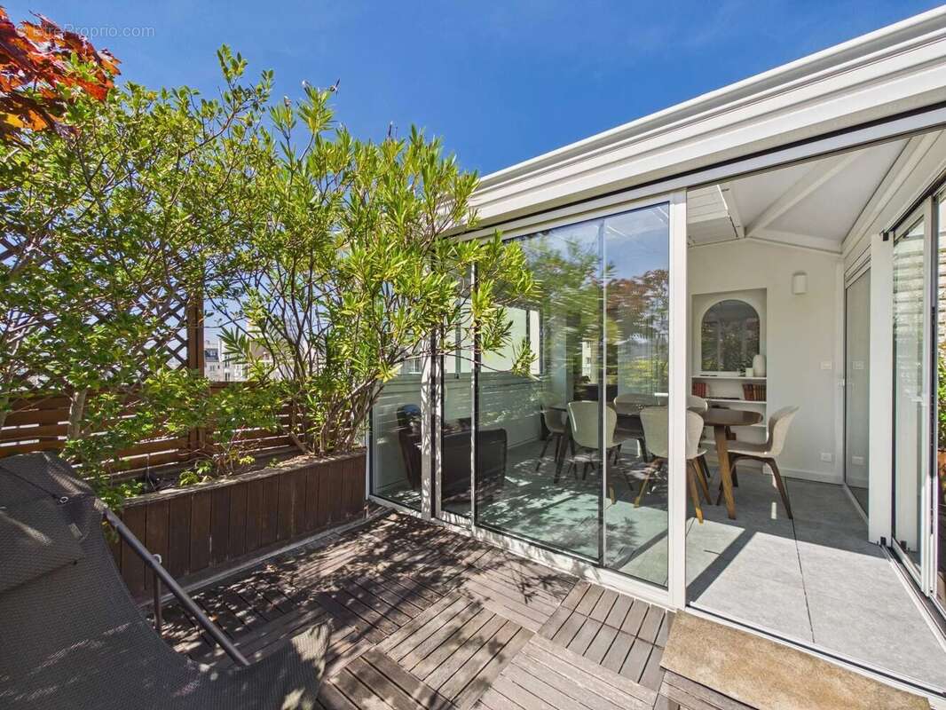 Appartement à PARIS-15E
