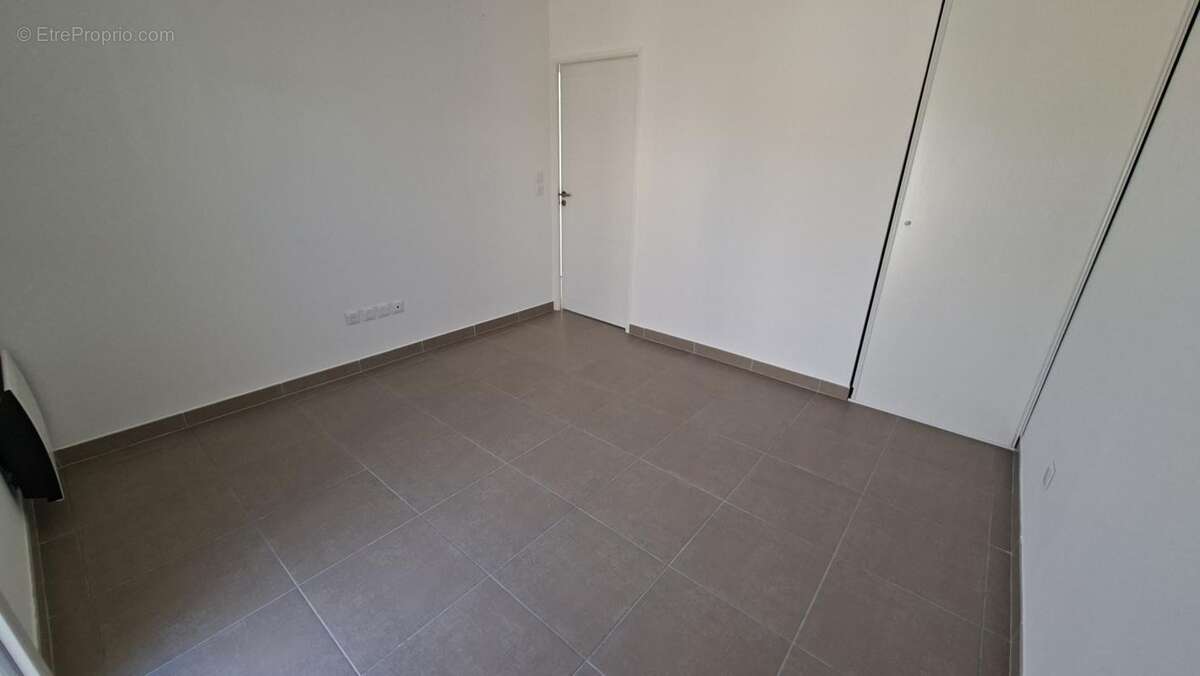 Appartement à MORIERES-LES-AVIGNON