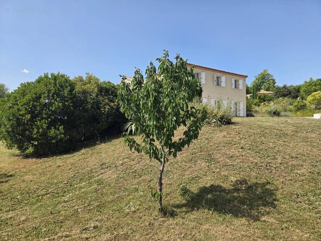 Maison à MONTPEZAT-DE-QUERCY